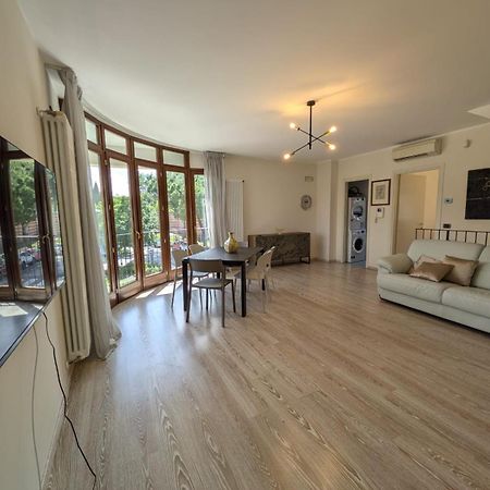 Apartament Elegante E Indipendente Riccione Zewnętrze zdjęcie